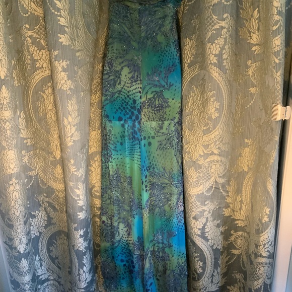 SUE WONG ORIGINAL SEQUINS GOWN, SHOULDER ADJUSTABLE STRAPS. SIDE ZIPPER - Picture 6 of 10